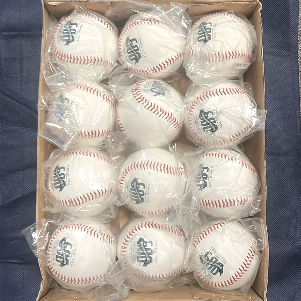 Fenway Park 600 Consecutive Sellouts MLB Baseballs (12)